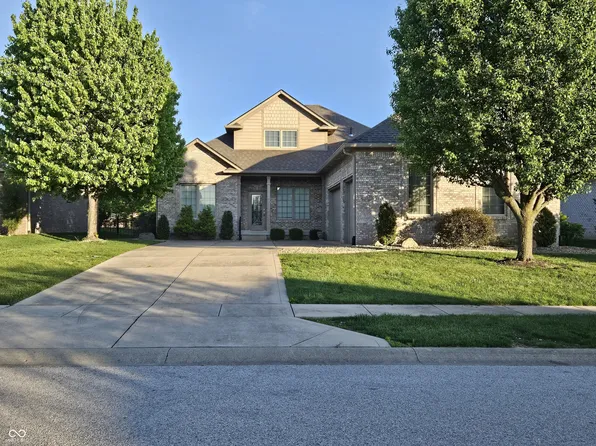 2845 Bloomsbury N, Greenwood, IN 46143