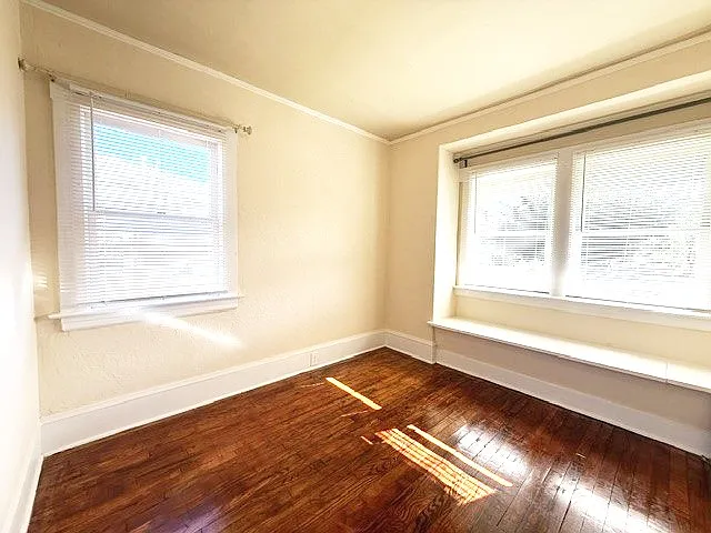 1538 Lexington Ave — Photo 2