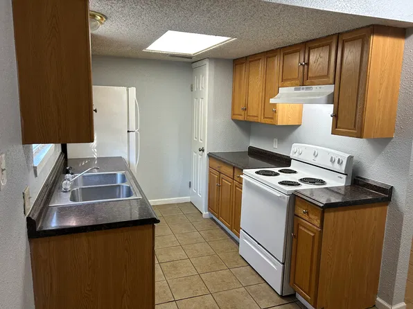 413 S Bauer Dr #2, Pt Lavaca, TX 77979