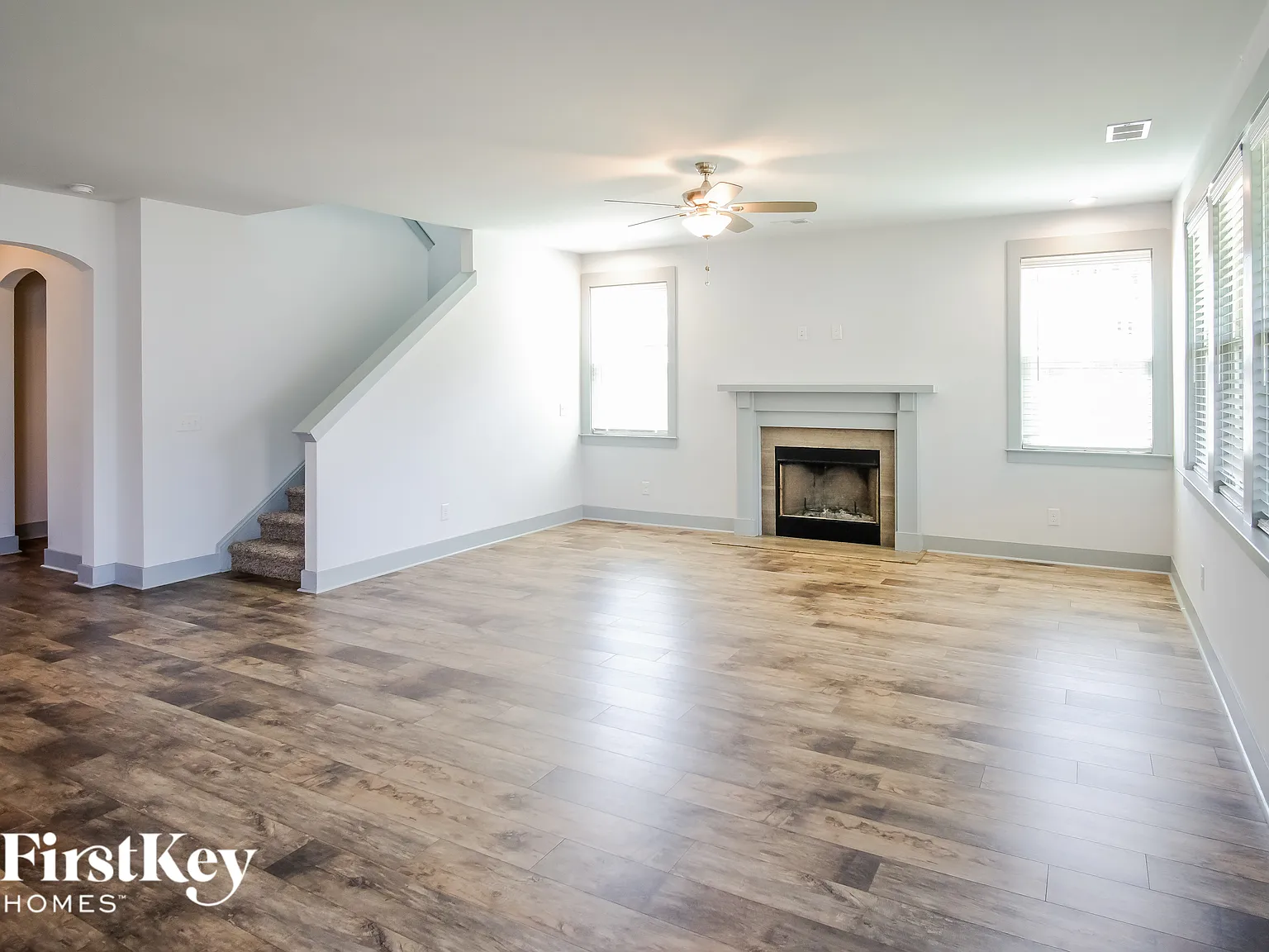 3 bed, 2.5 bath, 2917 sqft, $2,960 — Photo 3