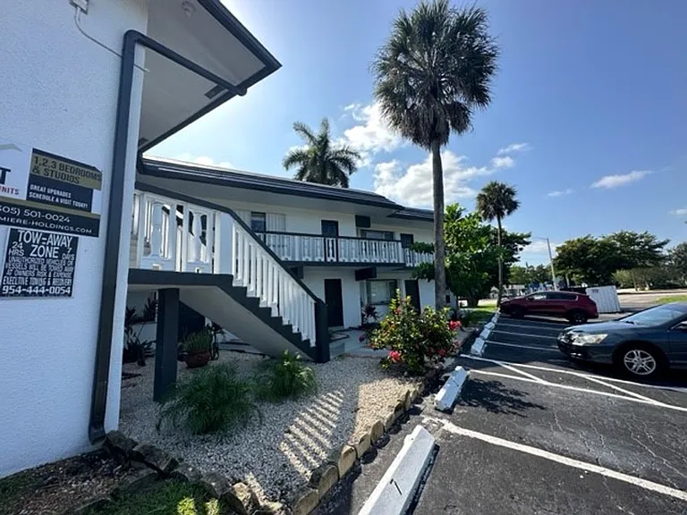 2401 NW 9th Ave — Photo 16