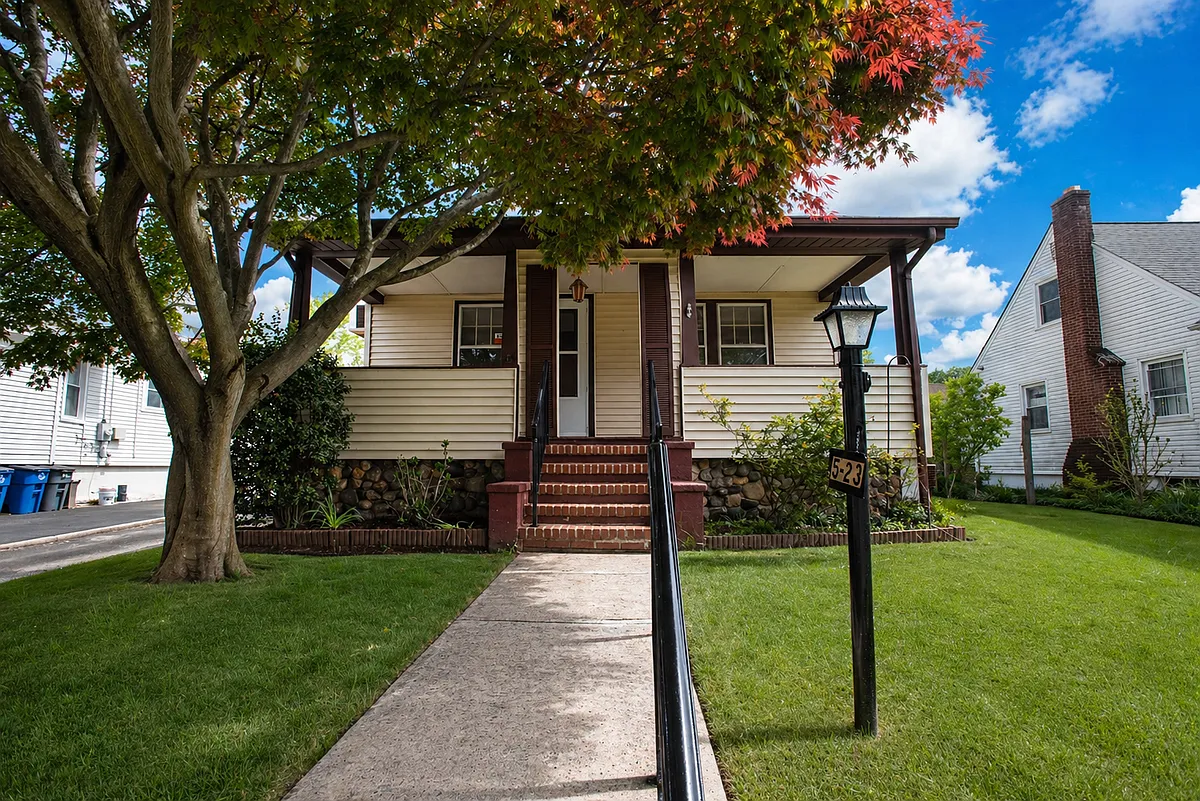 Building Photo - 5-23 Canger Pl