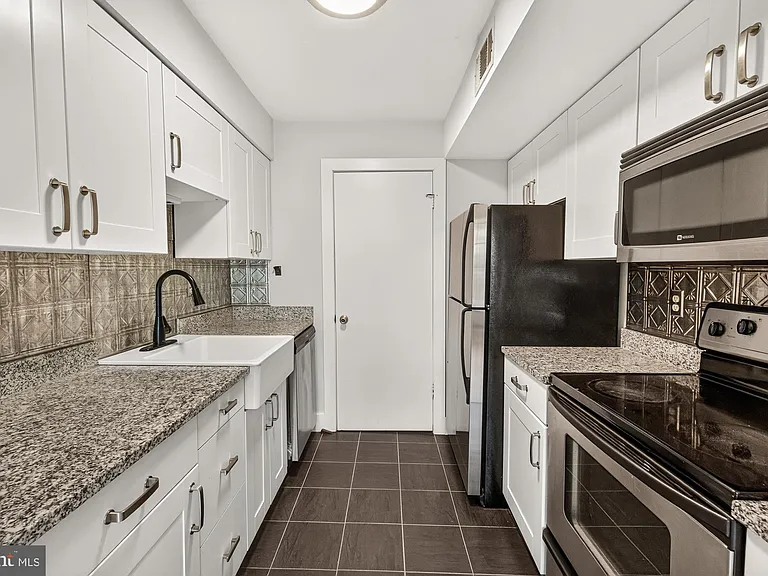 20208 Shipley Ter #302 — Photo 13