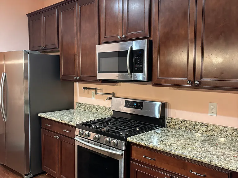 216 Flutter Dr — Photo 3