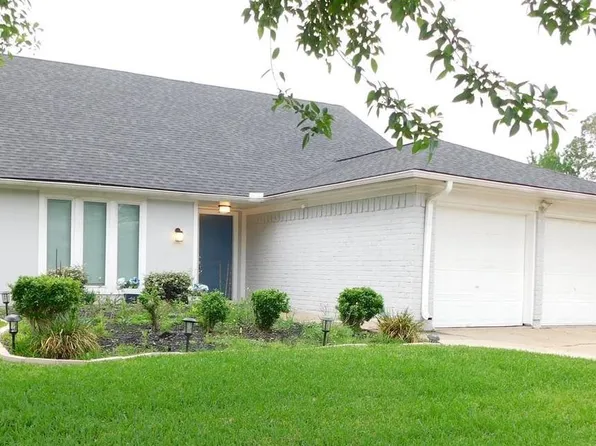 15823 Brookford Dr, Houston, TX 77059
