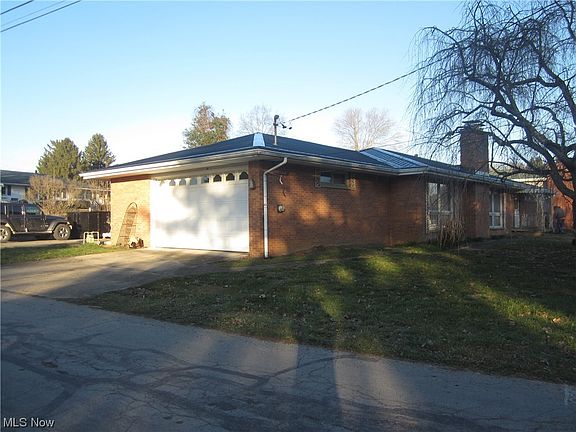 5th image of 106 Chamberlain Dr