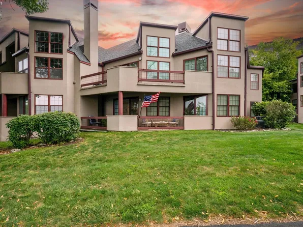 4395 Marin Hbr #A, Port Clinton, OH 43452