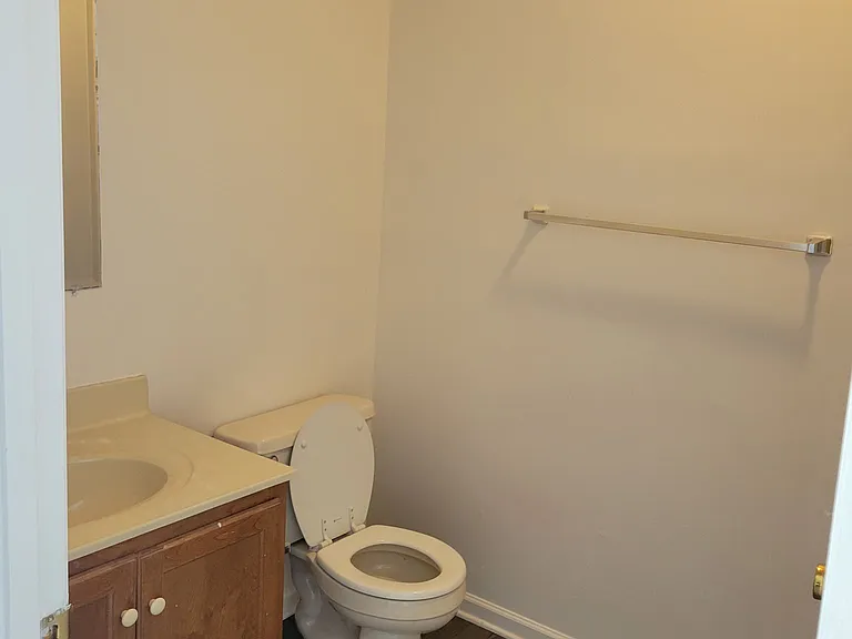 1425 College Heights Rd — Photo 7