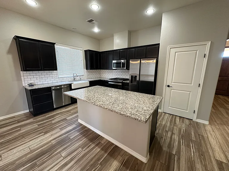 5688 E 39th Pl — Photo 9
