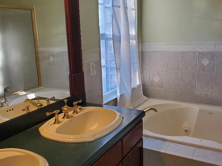 350 Bernard Dr #350 — Photo 30