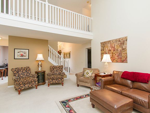 4th image of 3748 Hampstead Dr
