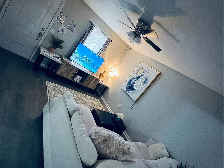 Falcon Crest Apartments Living Area