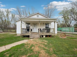 123 E 5th Pl, Mounds, OK 74047