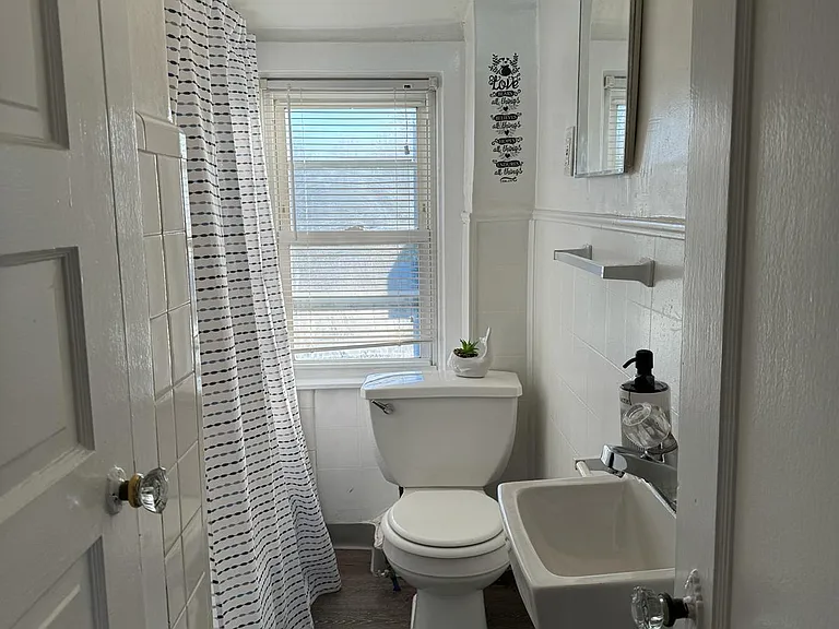 373 Brighton Ter #2A — Photo 4