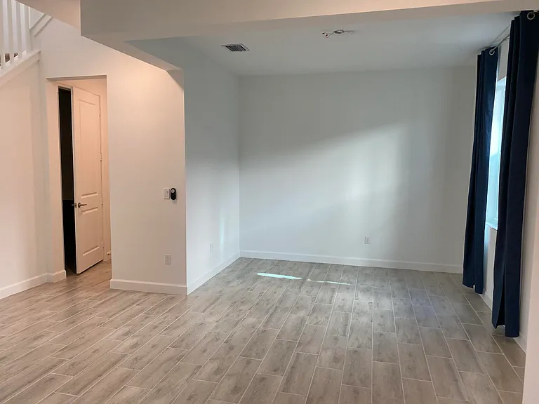 9001 Zevon Ct — Photo 10