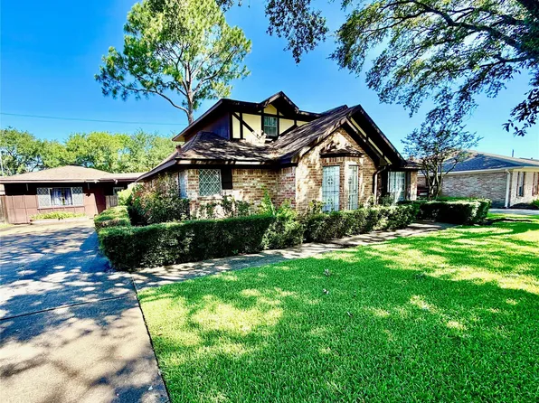 13014 Venice Ln, Stafford, TX 77477