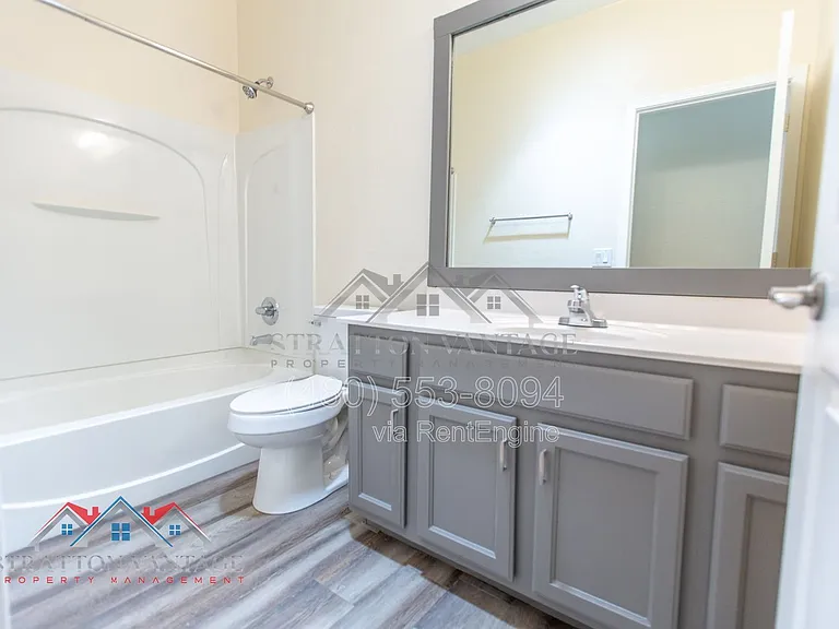 15272 W Jackson St — Photo 34