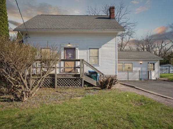 2015 Hamelon St, Lansing, MI 48910