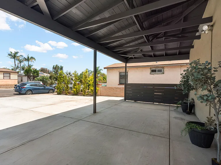 4233 Pepper Dr — Photo 3