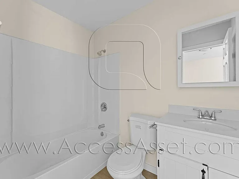 (*) S Lindsay 108 — Photo 2