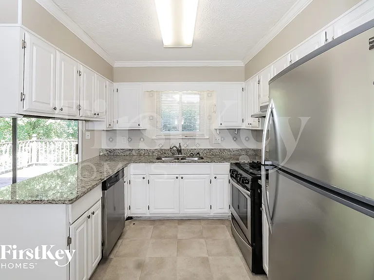 200 Parkmont Ct — Photo 10