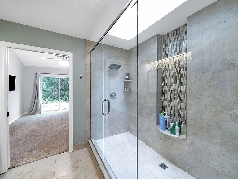 2758 Waymeyer Dr — Photo 16