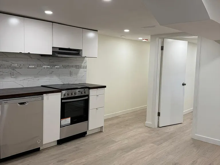 1222 Shaw St #BASEMENT — Photo 3