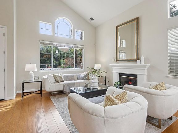 4th image of 4911 Tuscany Cir