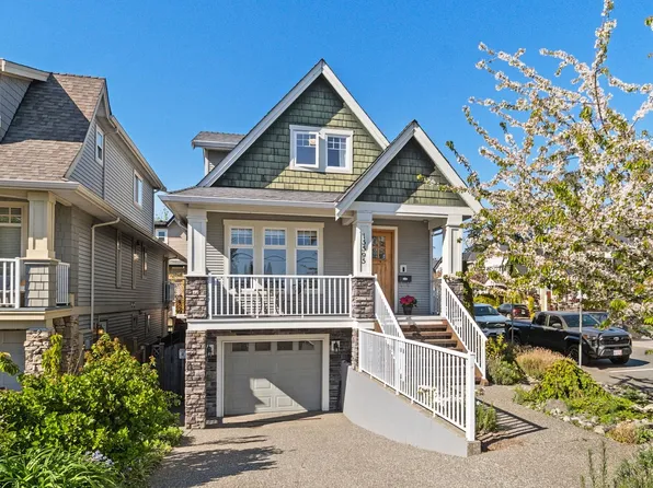 15595 Thrift Ave, White Rock, BC V4B 2L8