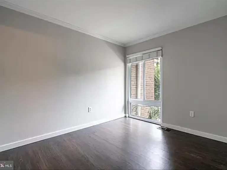 1737 Wainwright Dr #1737 — Photo 2