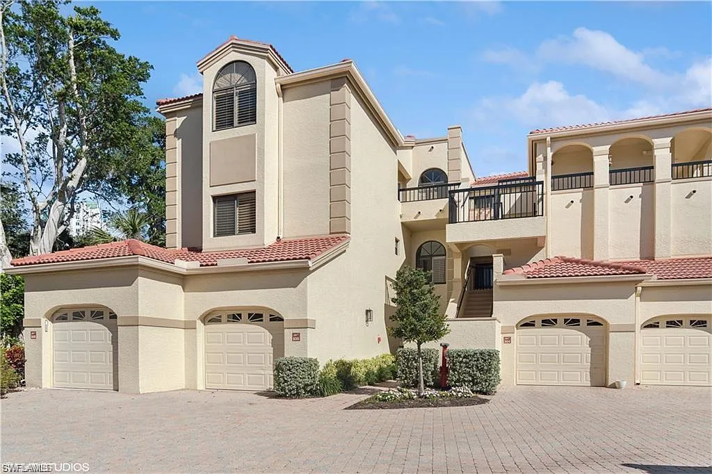 2 bed, 2.0 bath, 1676 sqft, $10,000 — Photo 1