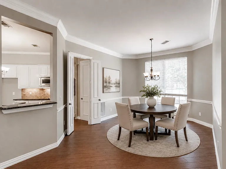 1112 Longford Cir — Photo 9