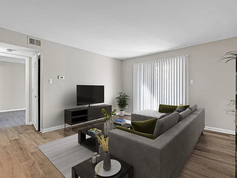 The Lexington Apartments — Photo 22