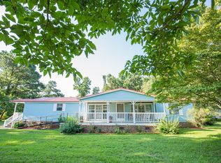 671 Barn Rd, Bonneau, SC 29431