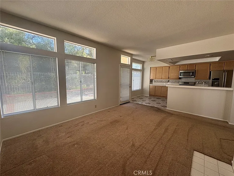 2121 Sun Ridge Dr — Photo 6