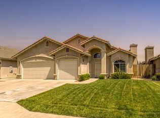 2413 Gibson Ave, Clovis, CA 93611