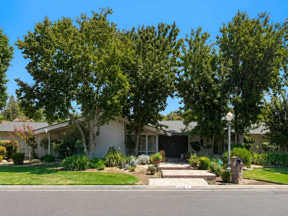 5786 N Woodson Ave