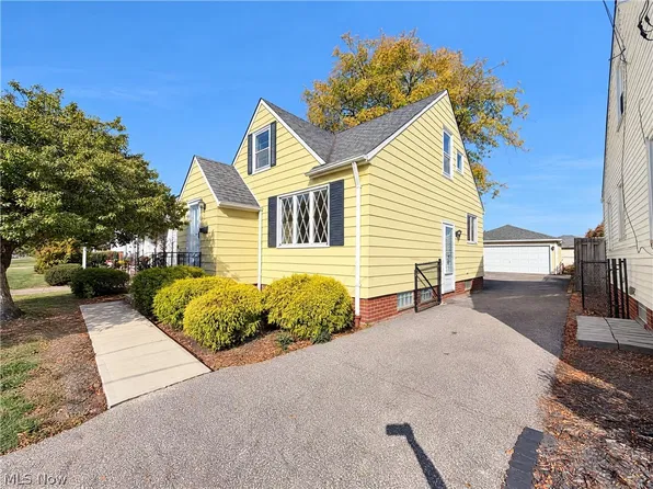 24601 Stephen Ave, Euclid, OH 44123