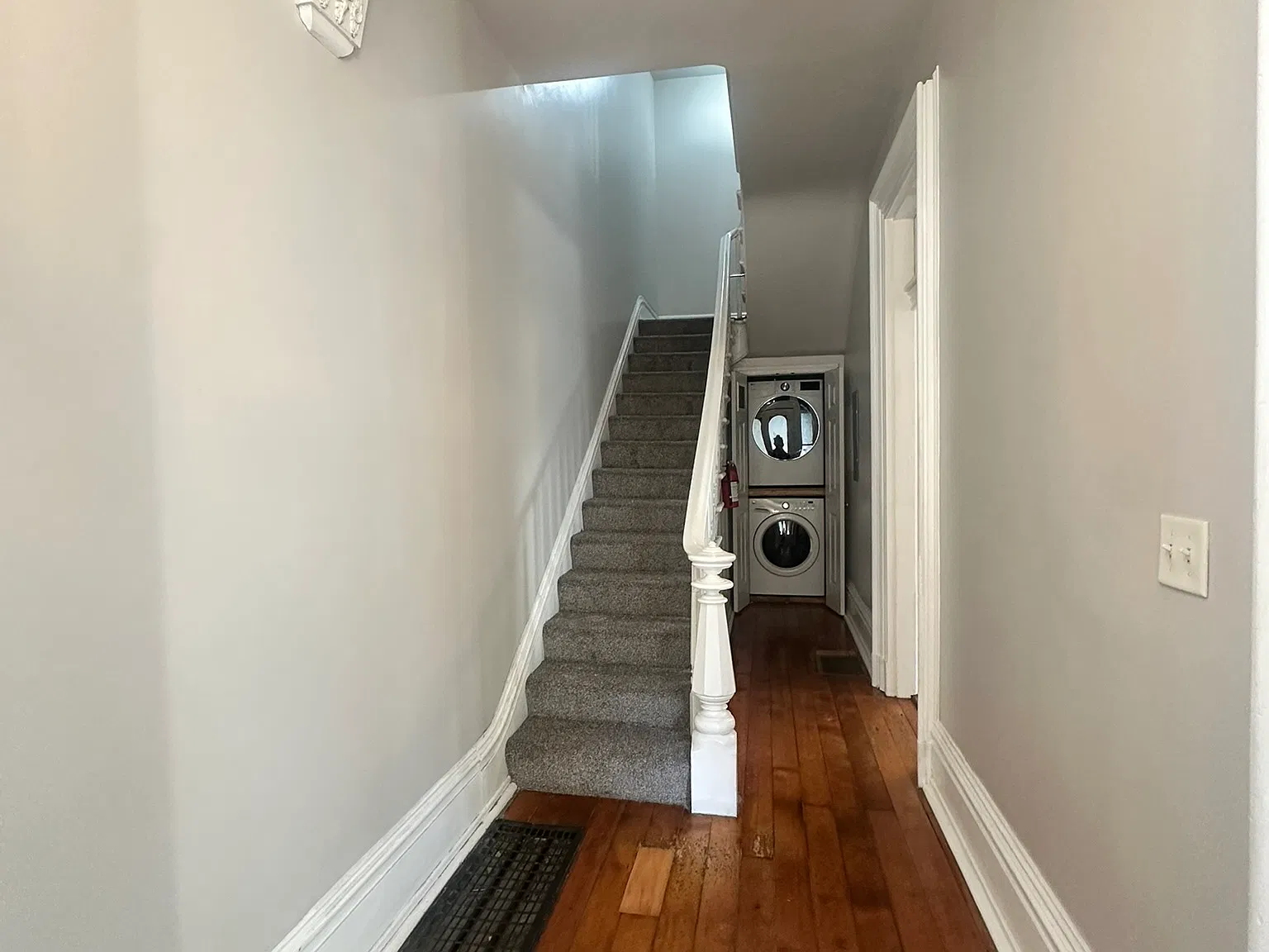 1807 Sarah Street - Unit 1 — Photo 4