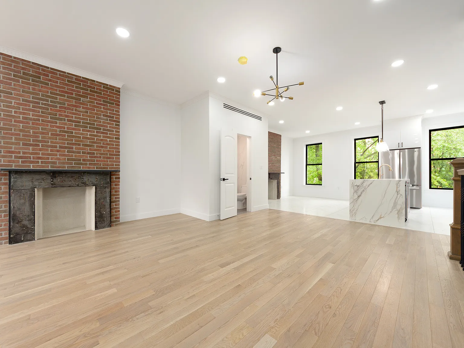533 Madison Street — Photo 3