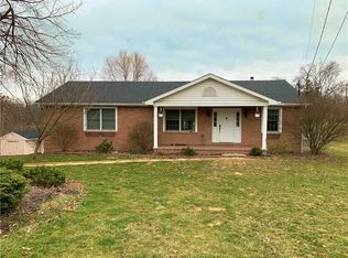 104 Mayhue Dr, Aliquippa, PA 15001