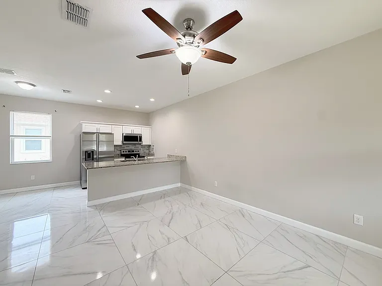 2 W Orange St #101 — Photo 14