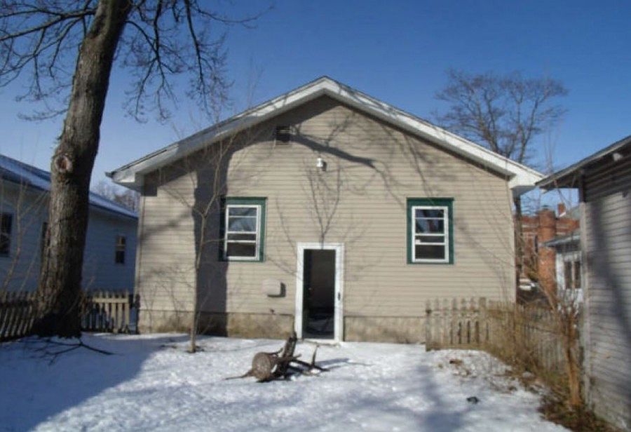 2nd image of 93 Caine St