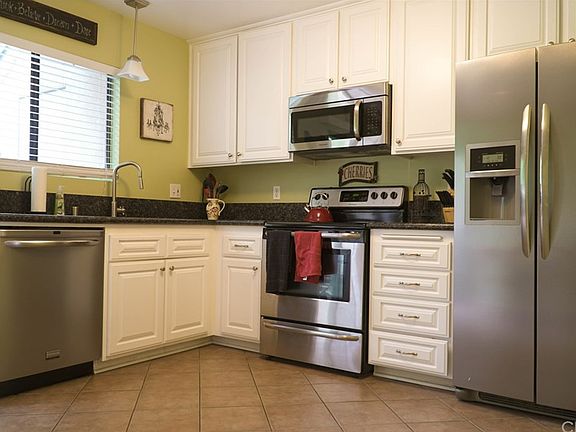 5th image of 177 N Singingwood St Unit 19