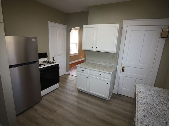 5th image of 2119 Feldman Ave #1