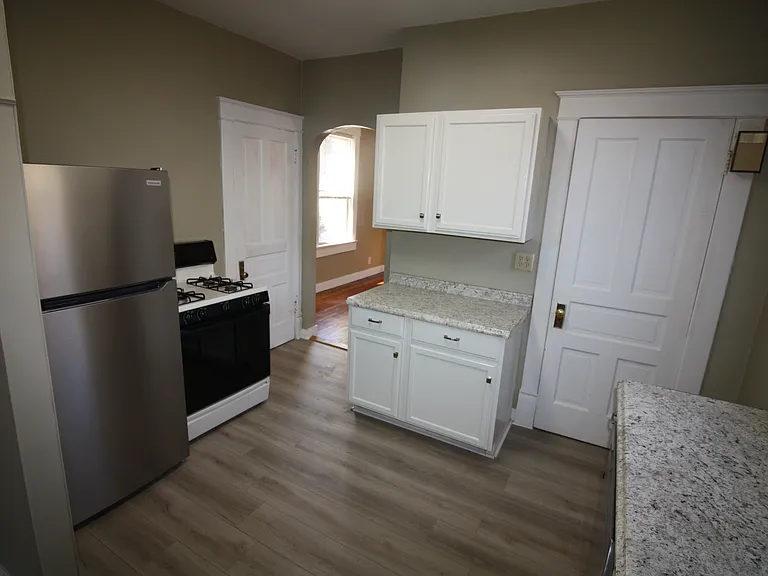 2119 Feldman Ave #1 — Photo 5