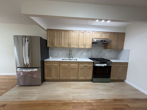 515 Underhill Ave #3