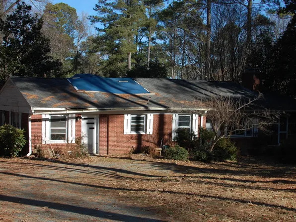 122 Windsor Cir, Chapel Hill, NC 27516