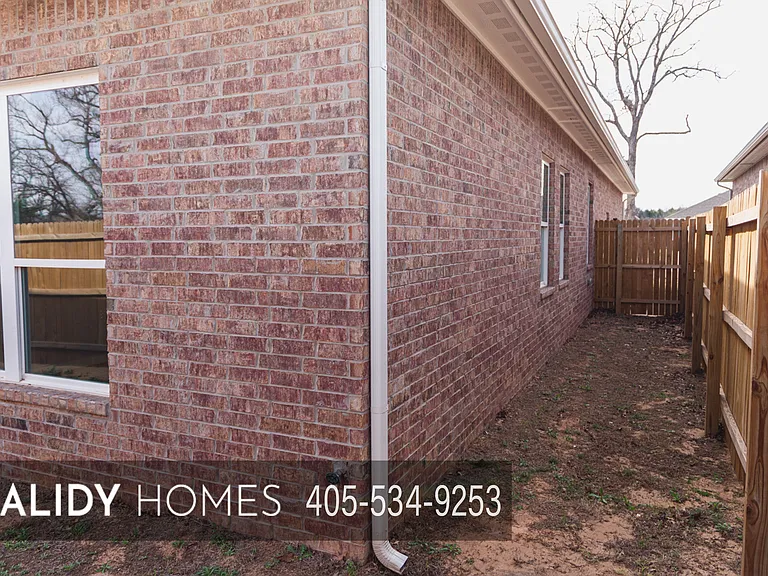 508 Remington Ave — Photo 52