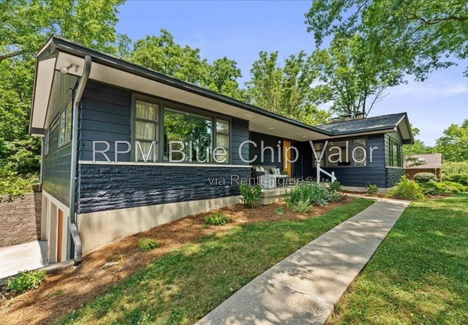 4 bed, 3.0 bath, 3175 sqft, $3,795 — Photo 2